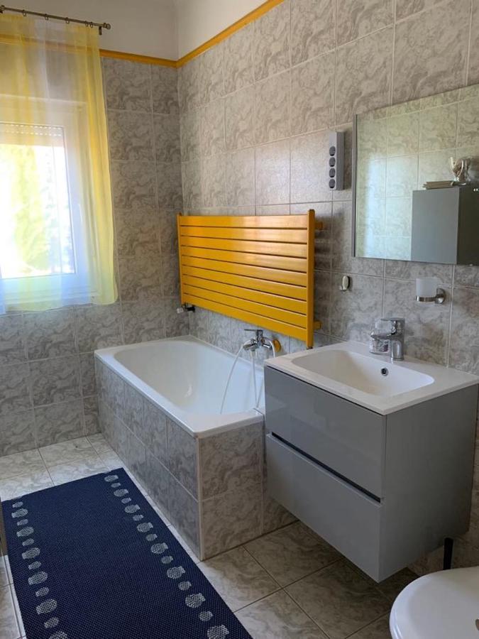 Akos Haz Villa ชิโอฟก ภายนอก รูปภาพ